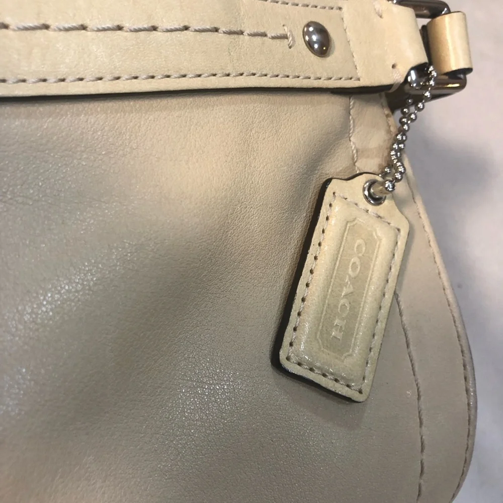 Coach Y2K Gallery tote Soft leather beige/Nude